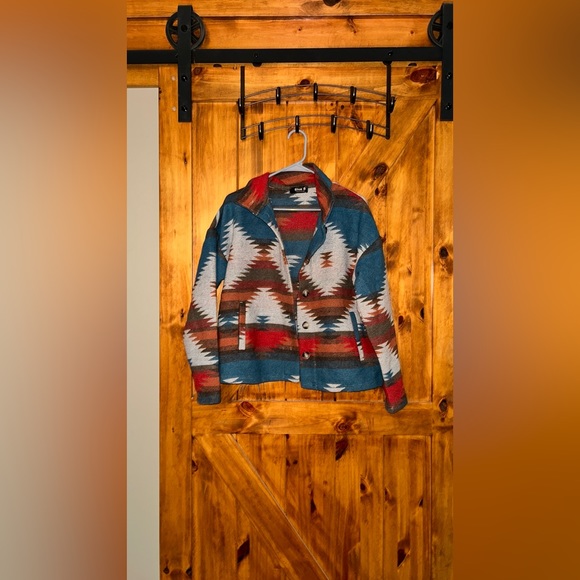 Aztec Print Jacket / Shacket - Picture 2 of 2